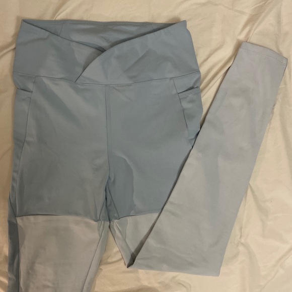 Nikki Blackketter Season 2 Leggings - Picture 2 of 5